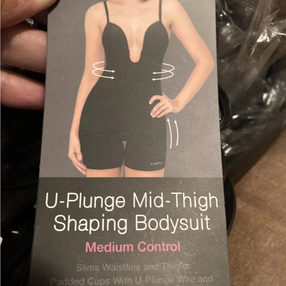NWT BEBE Black U-Plunge Mid-Thigh Shaping Bodysuit - Picture 2 of 3